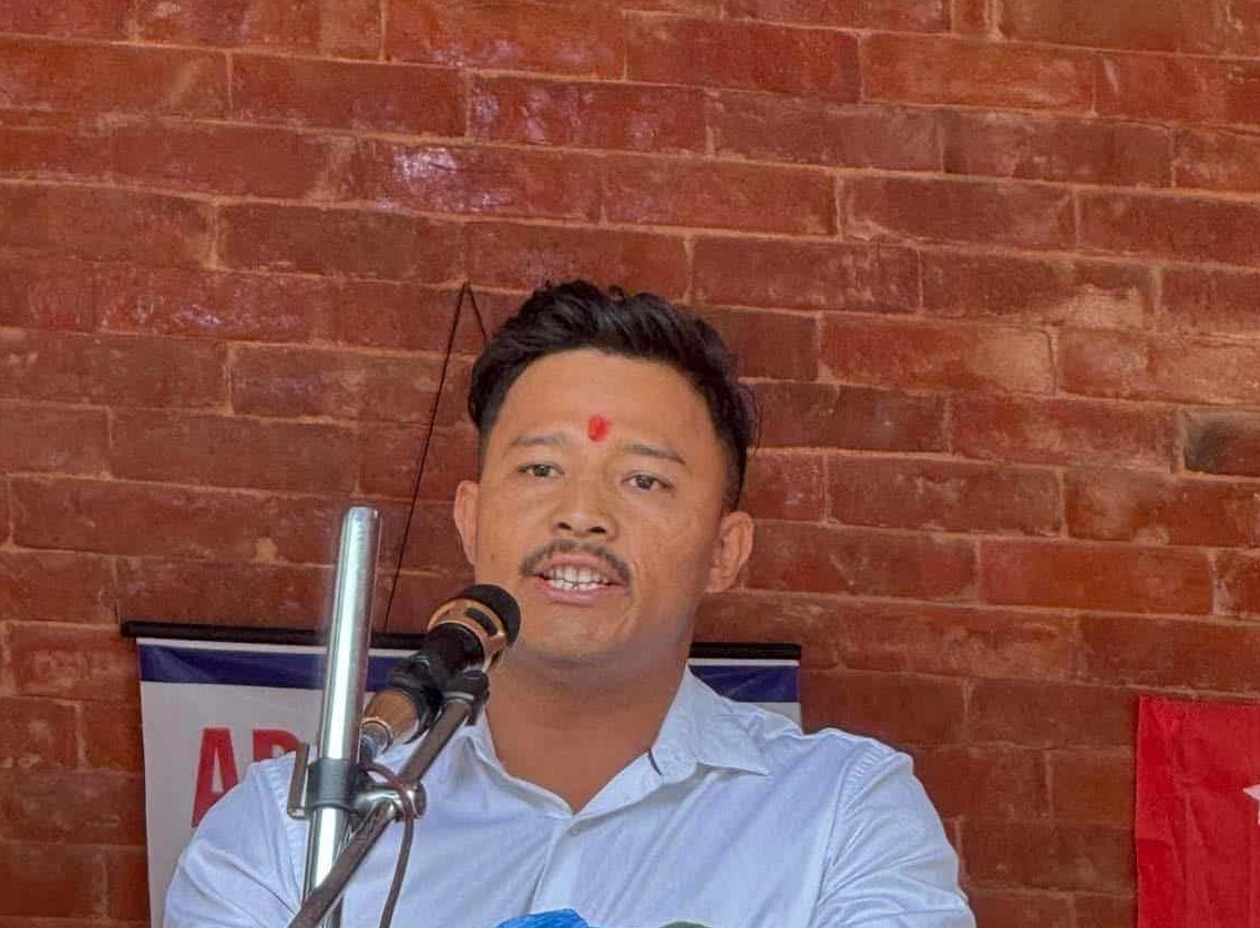 निरोज श्रेष्ठ