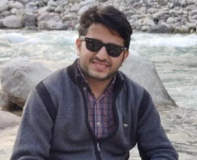 ई.पुरुषोत्तम लामिछाने