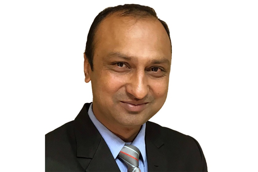 चिरञ्जीवी अधिकारी
