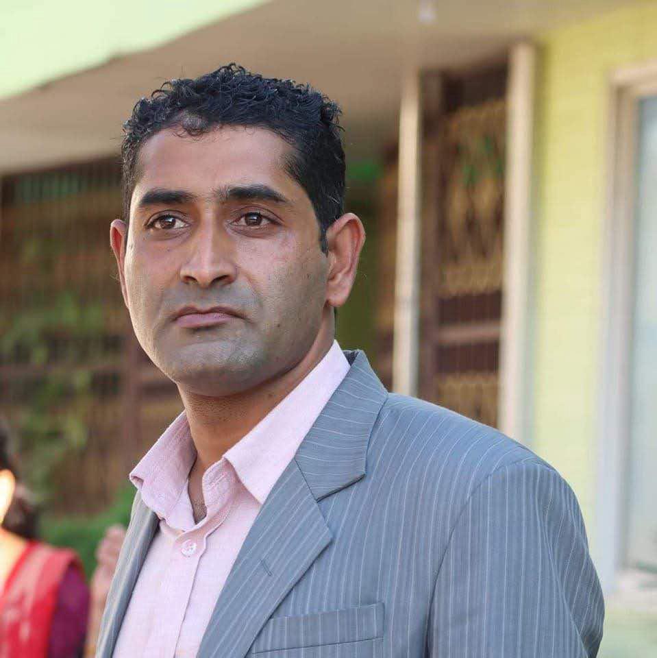 दिनेश खरेल