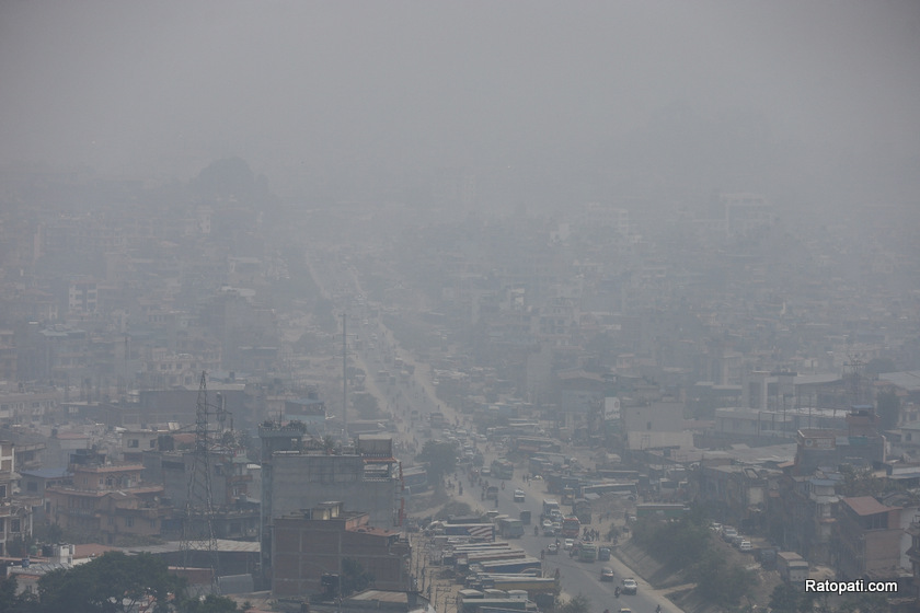 विश्वको सबैभन्दा प्रदूषित सहर काठमाडौँ, हेर्नुहोस् तस्बिरहरू