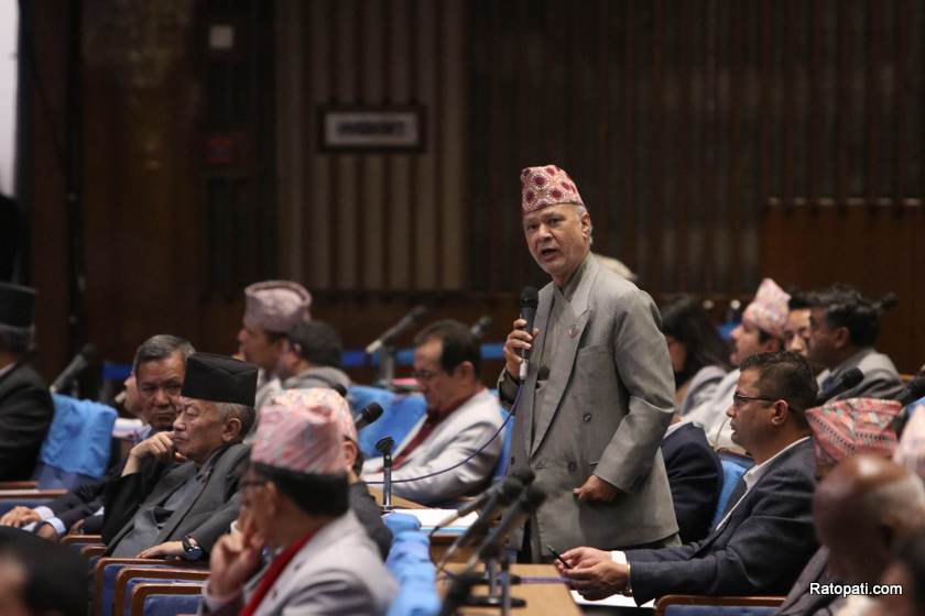 नेपाल हिन्दु राष्ट्र बनाउनुपर्छ भनेर राजदूत शर्माले संविधान विरोधी काम गरे : रघुजी पन्त