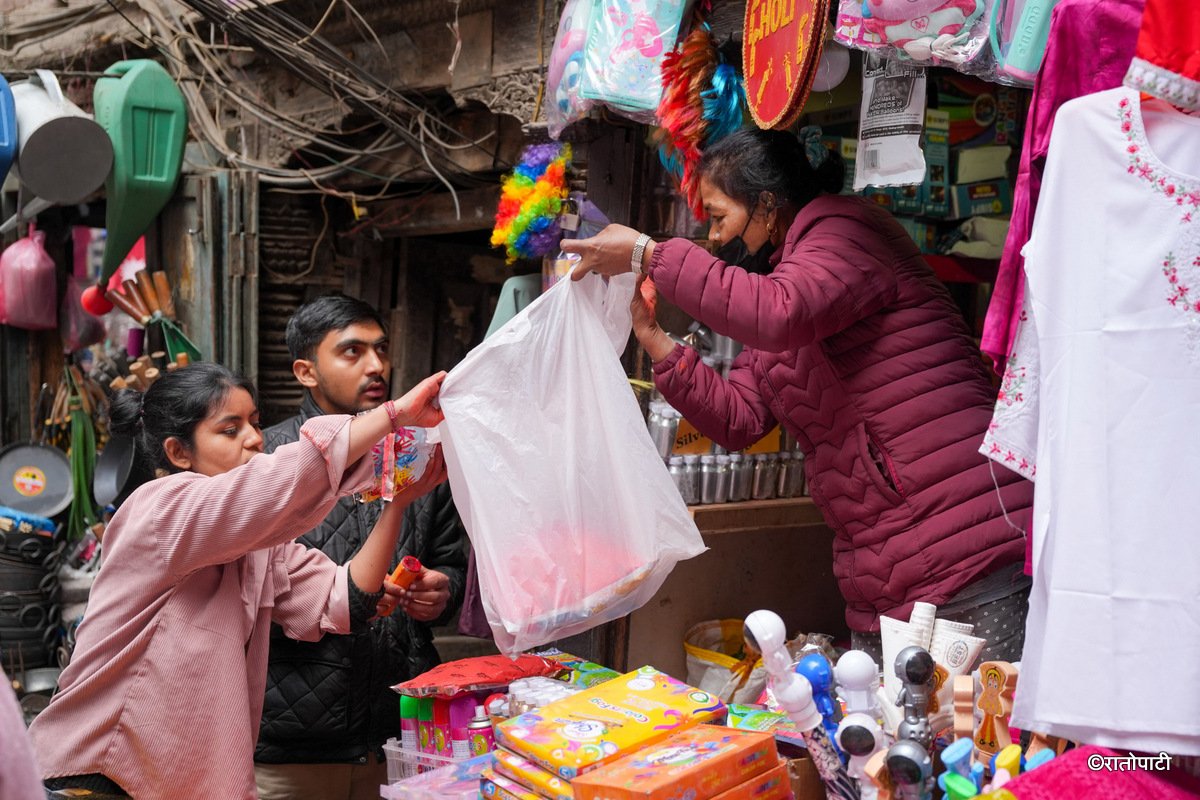 01-Holi_Market_-203