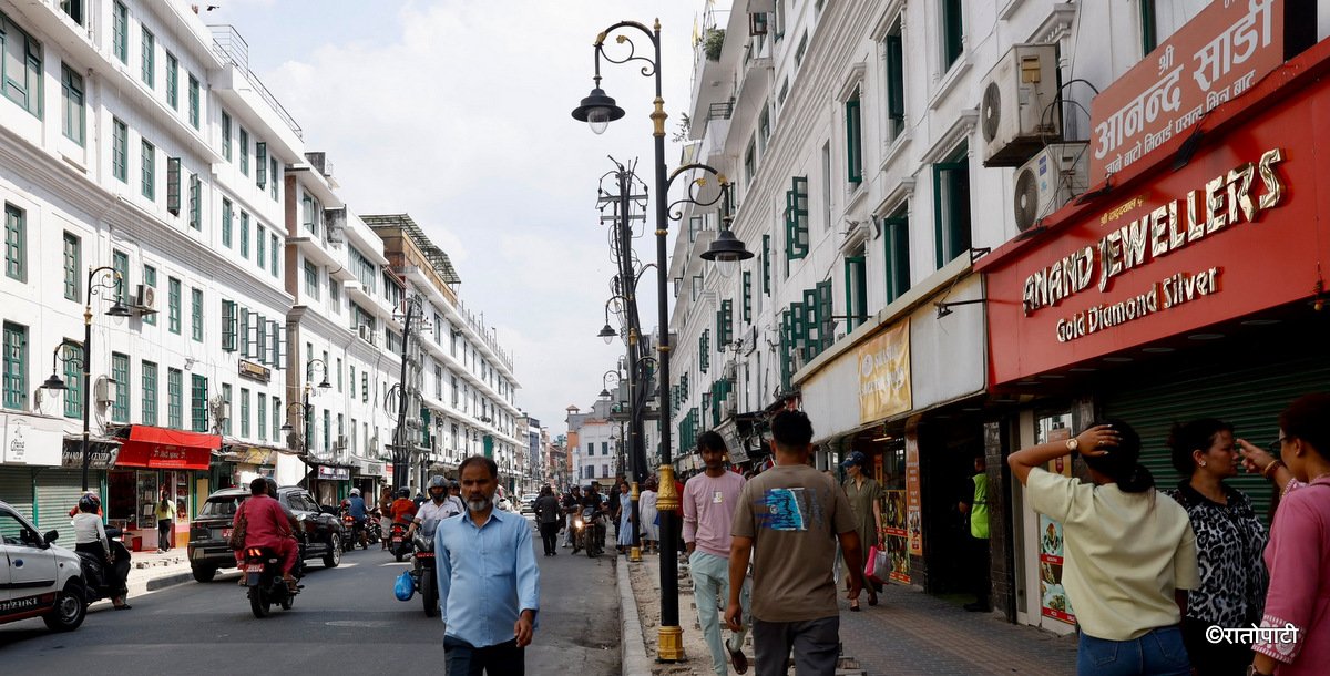 Kathmandu Installs Traditional Streetlights on Shukrapath