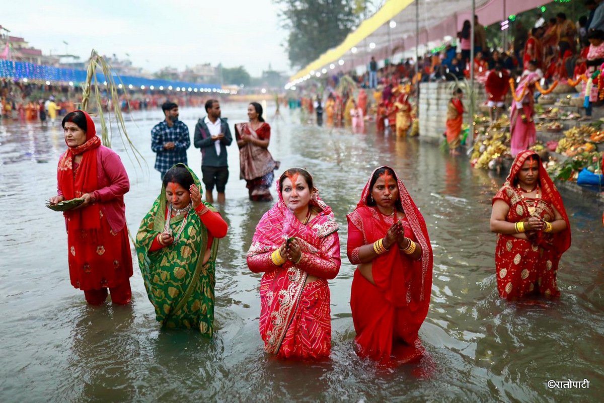 02-Chhath at Gaurighat_Nepal Photo Library (2)