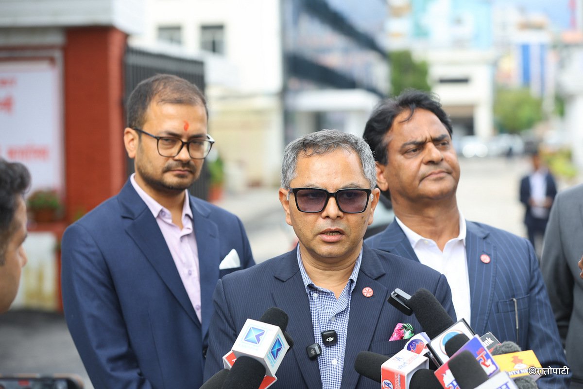 02-Discussions with Prime Minister and stakeholders in the capital market-Nepal photo library-02