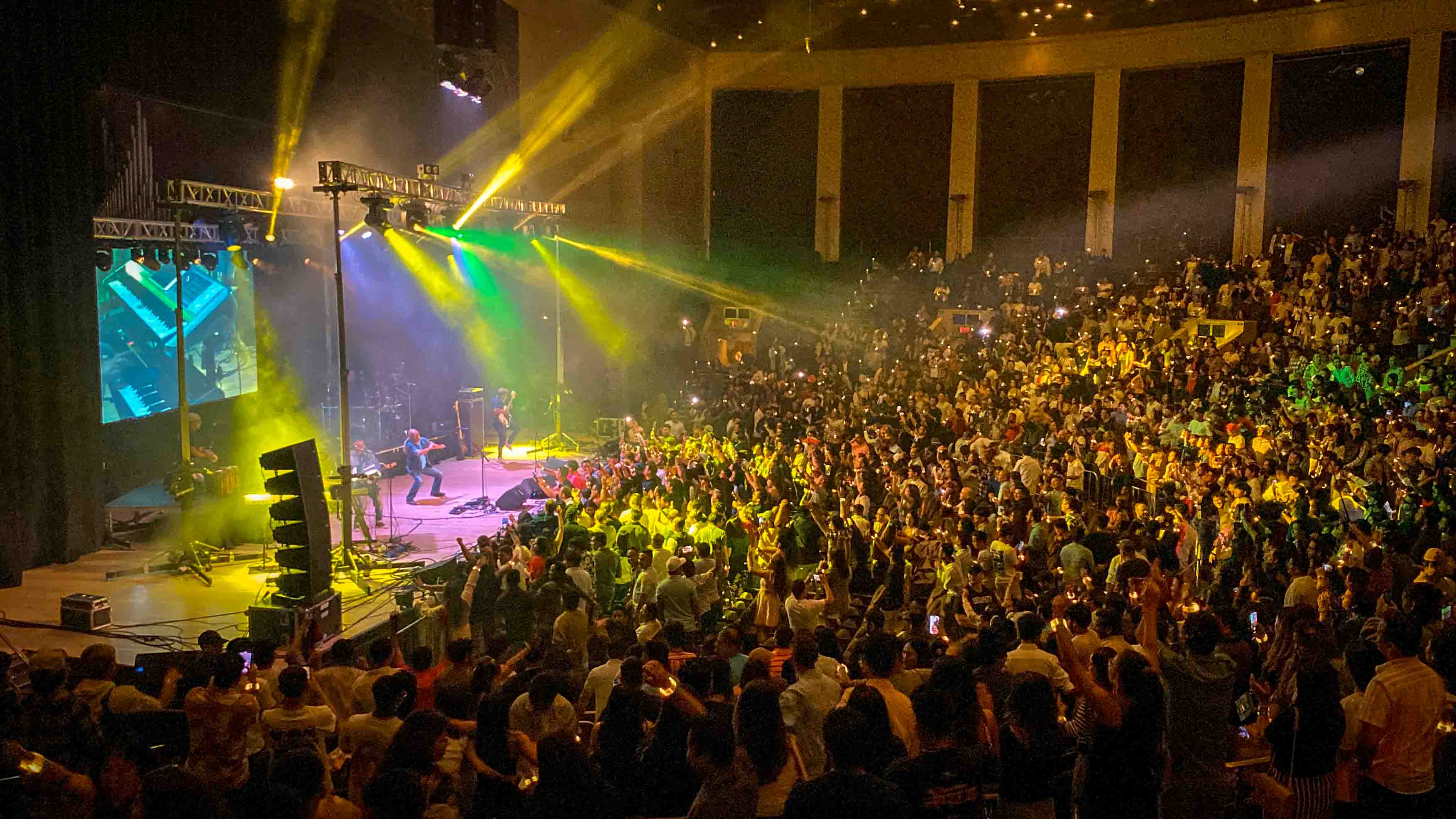 02 Nepathya performs to a packed house in Harrisburg, Pennsylvania.