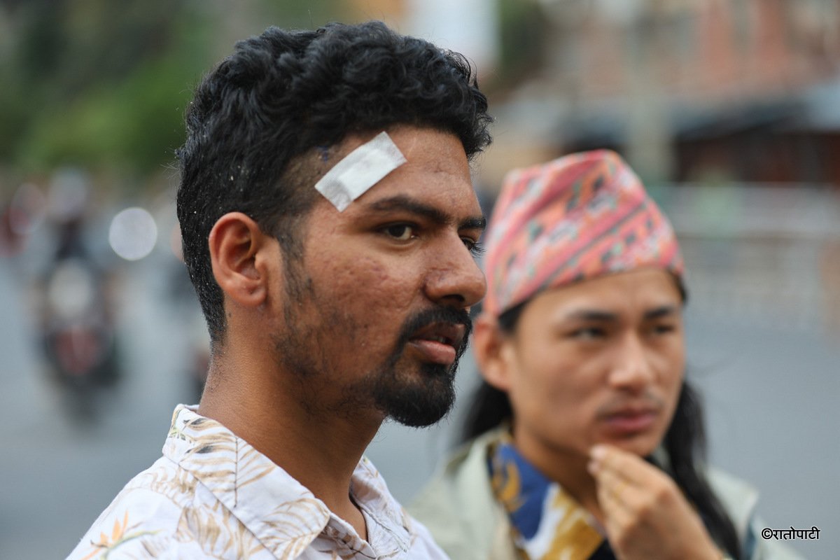 02-Singhadurbar gate -Nepal photo library-10