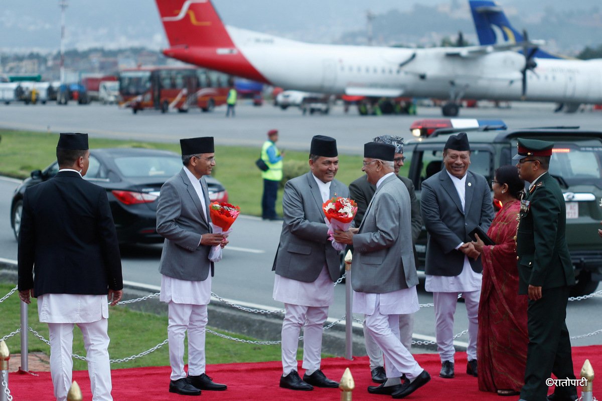 03-KP Oli Back_-704