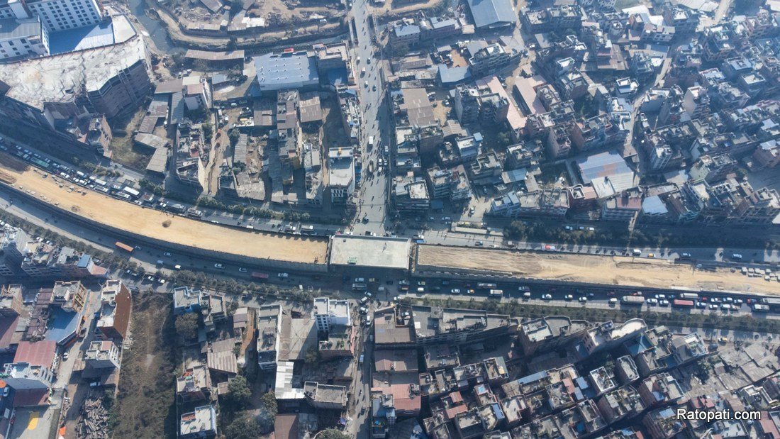 04-Gwarko_Fly over _Nepal photo Library_NPL5