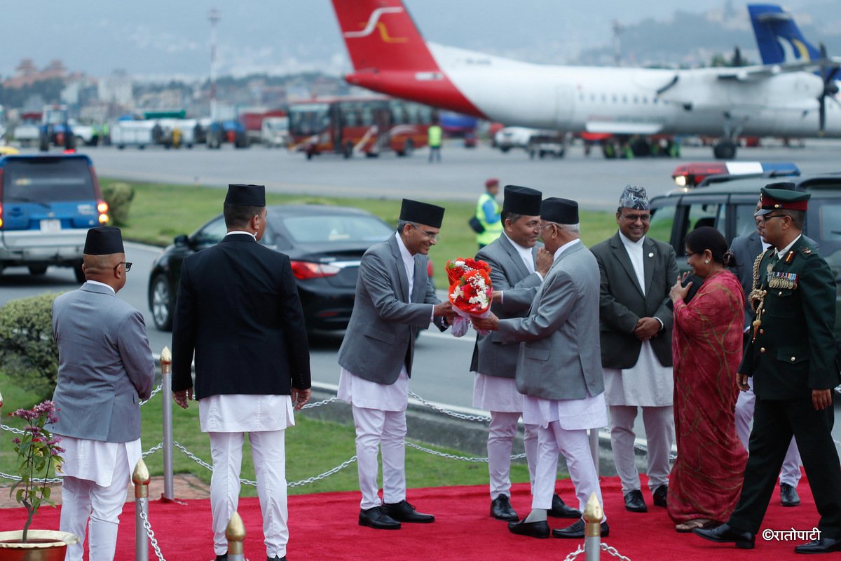 04-KP Oli Back_-700