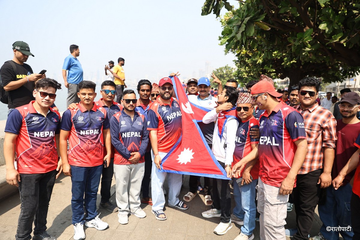 04-Nepali Fans at Mumbai_NPL (12)