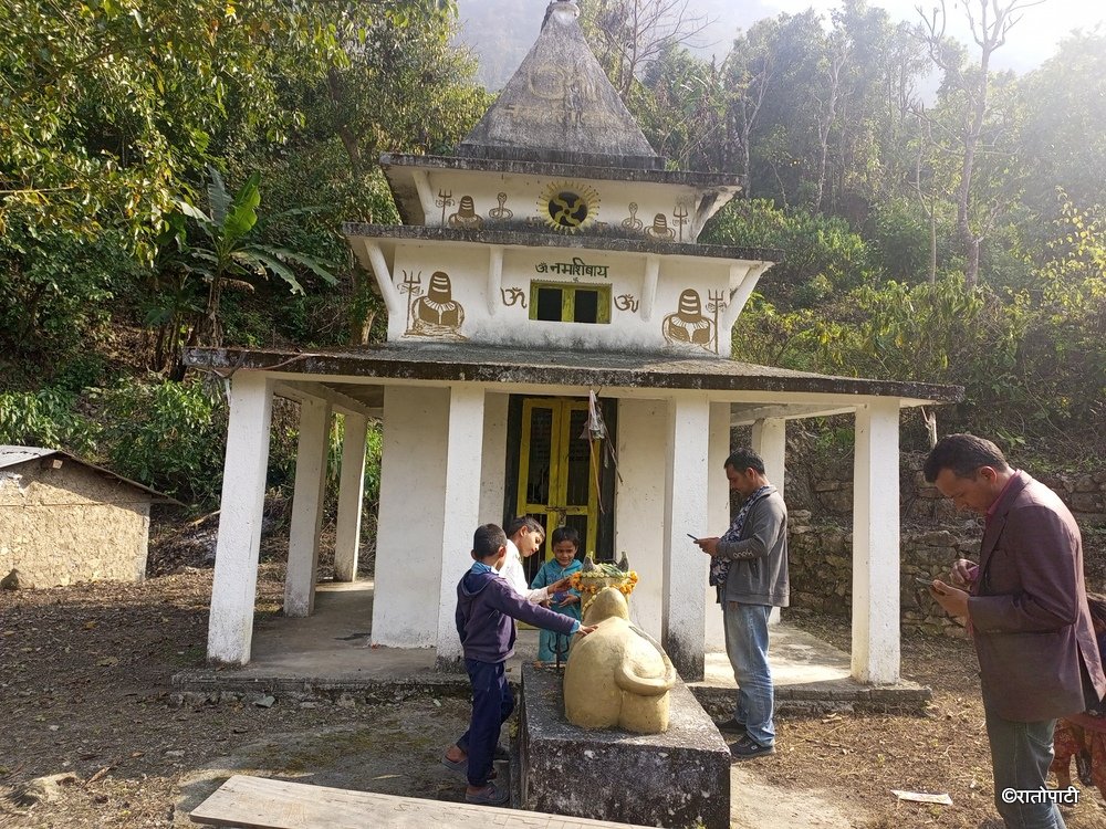 04-surkhet tarfa baneko mandir