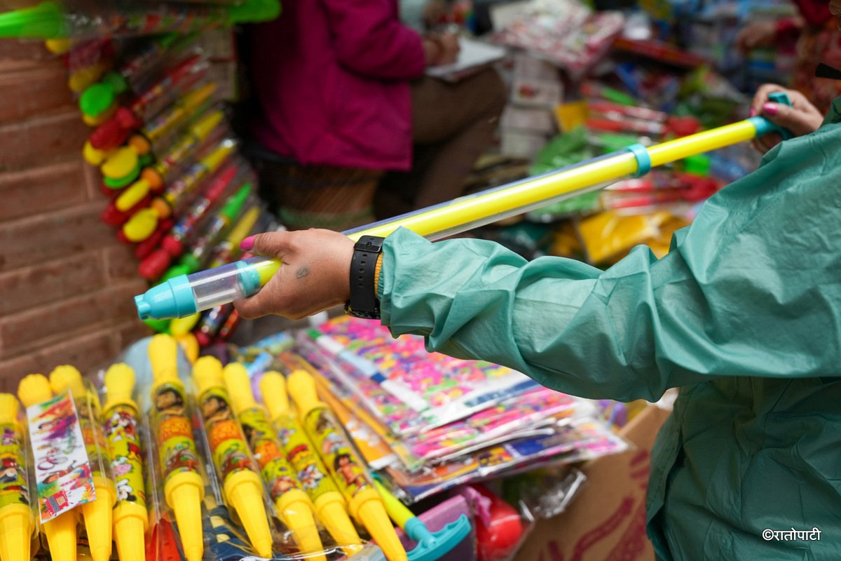 05-Holi_Market_-212