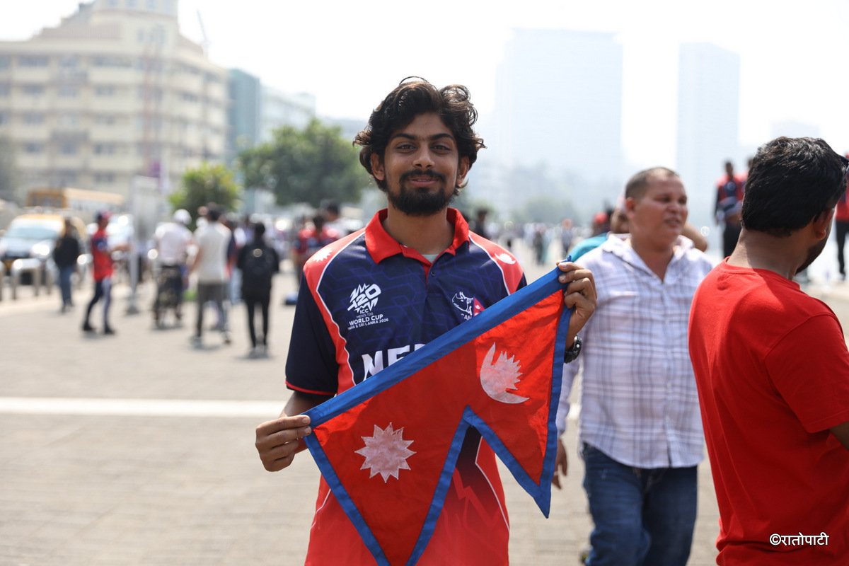 05-Nepali Fans at Mumbai_NPL (11)