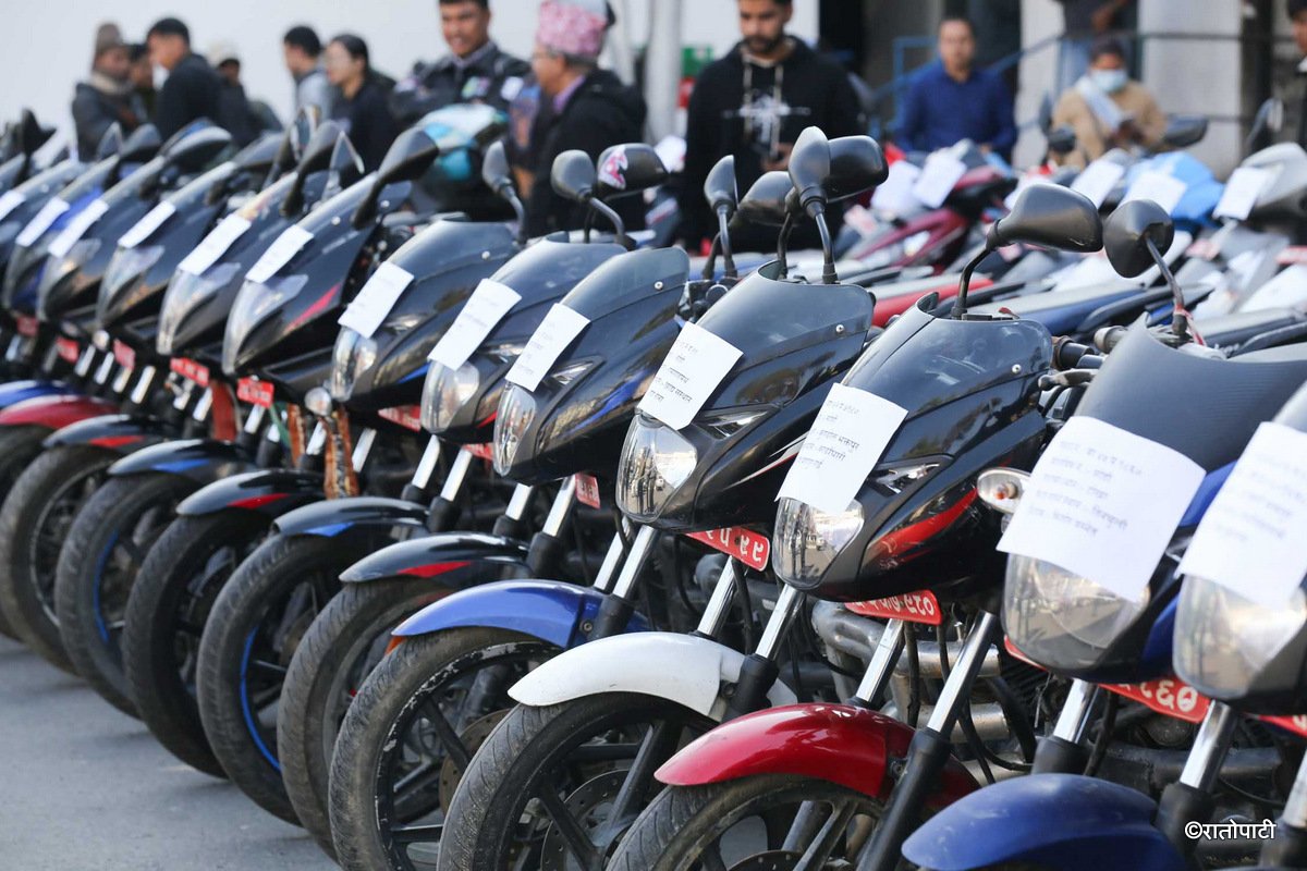 06-Bike handover _Traffic_ Nepal Photo Library6