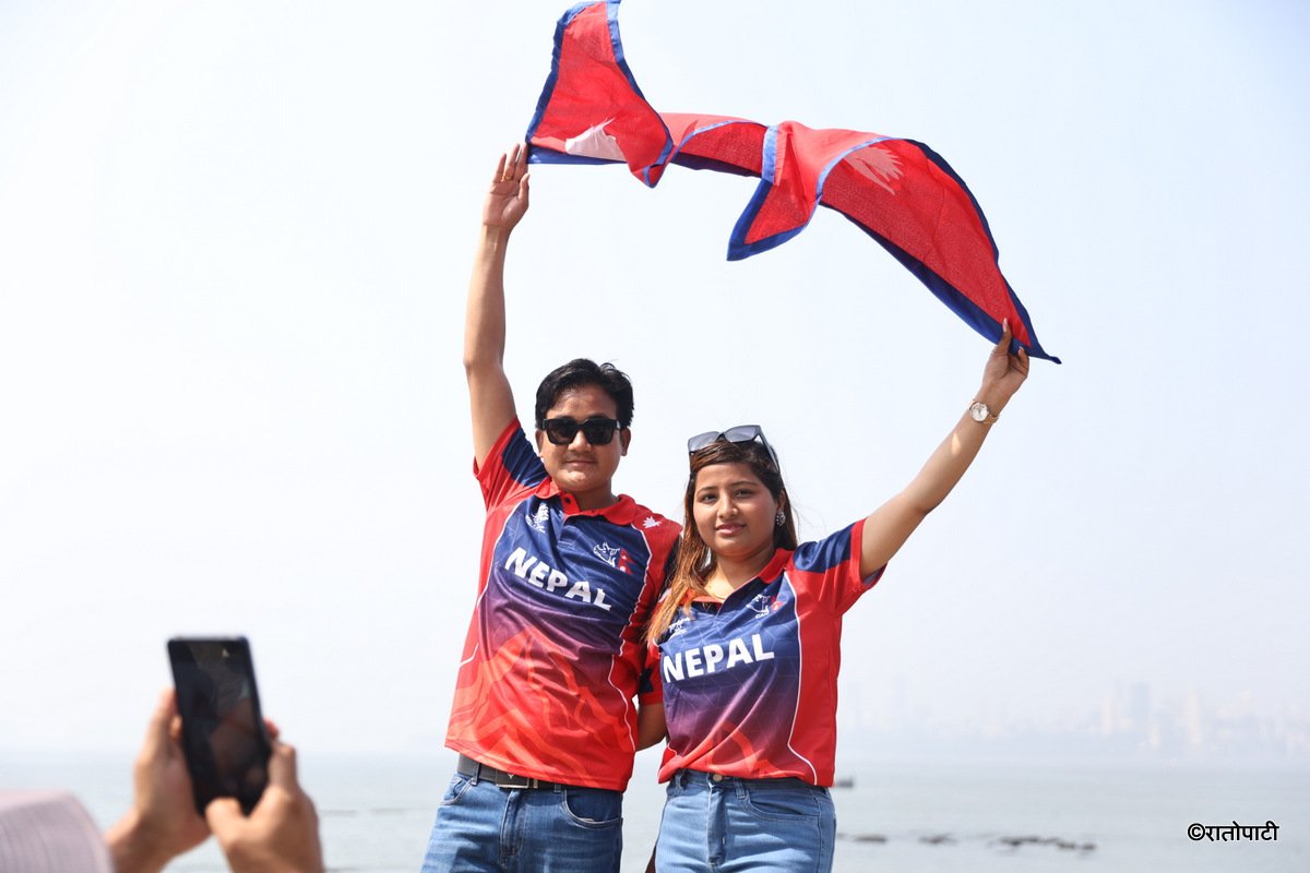 06-Nepali Fans at Mumbai_NPL (10)