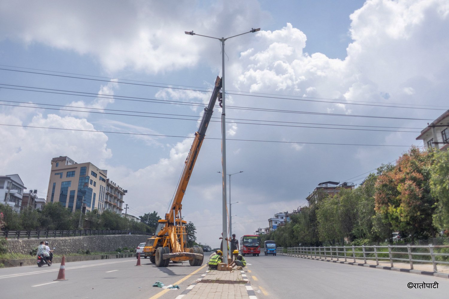06-Ring road_Street light_-2020