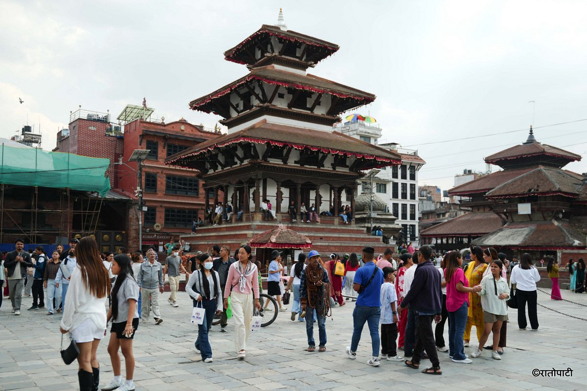07-Basantapur Durbar square_-1998