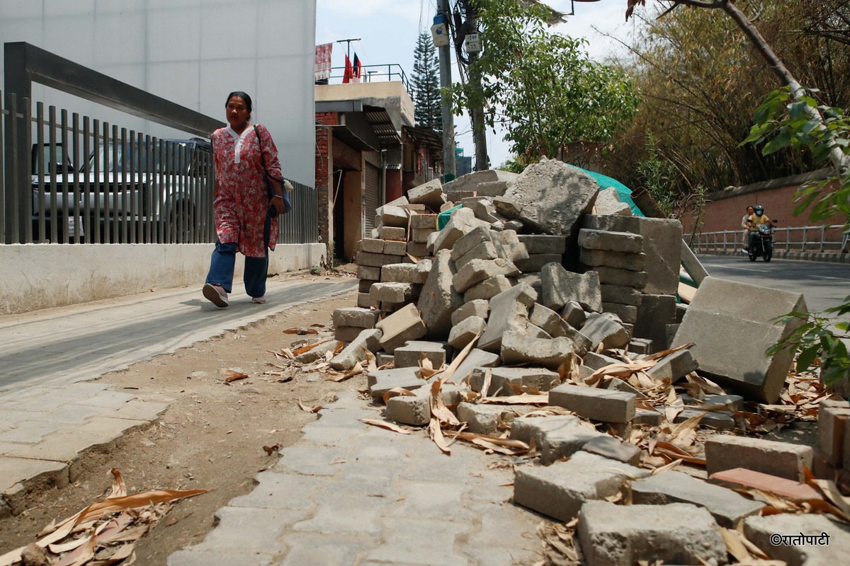 07-Footpath_Nepal Photo Library-204