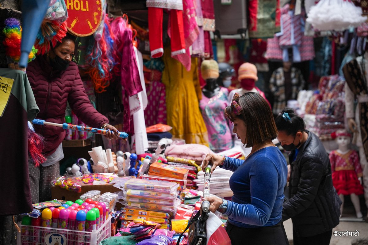07-Holi_Market_-207