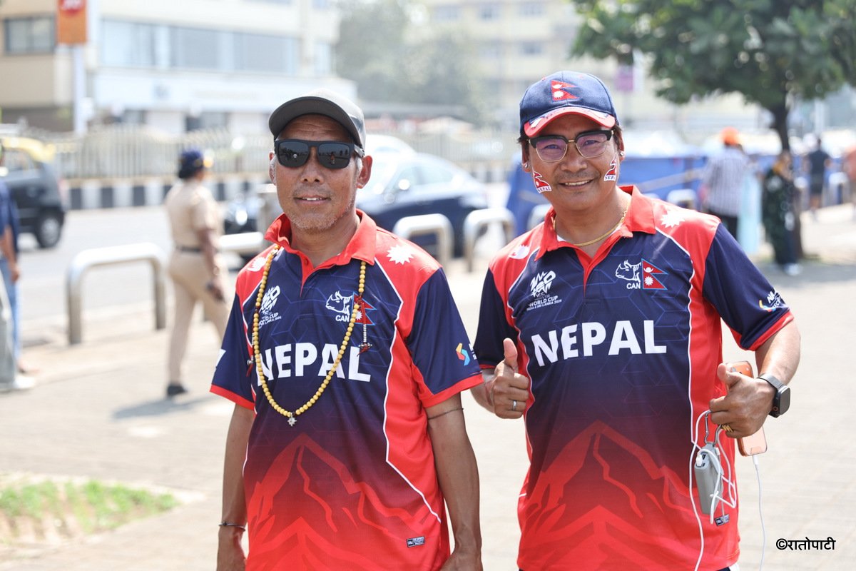 07-Nepali Fans at Mumbai_NPL (9)
