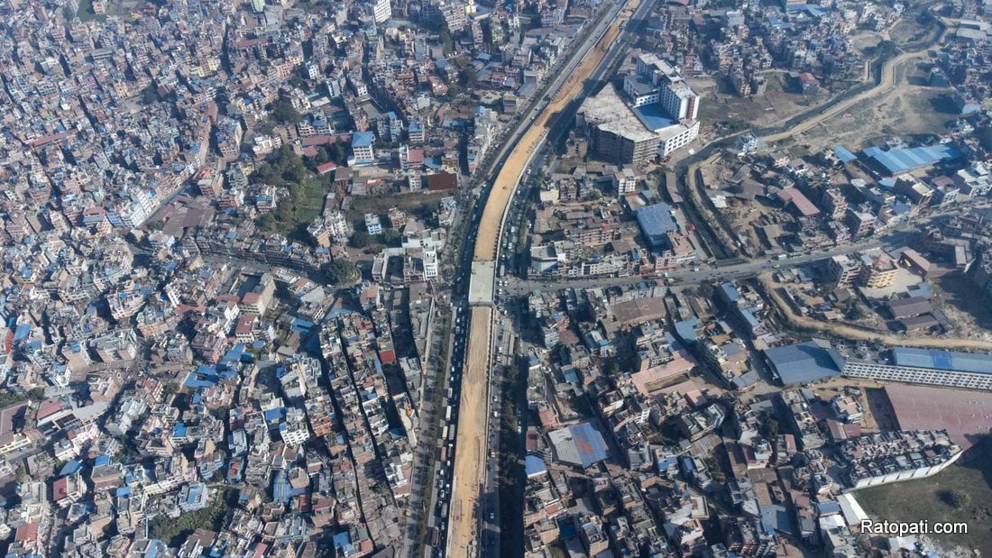 08-Gwarko_Fly over _Nepal photo Library_NPL8