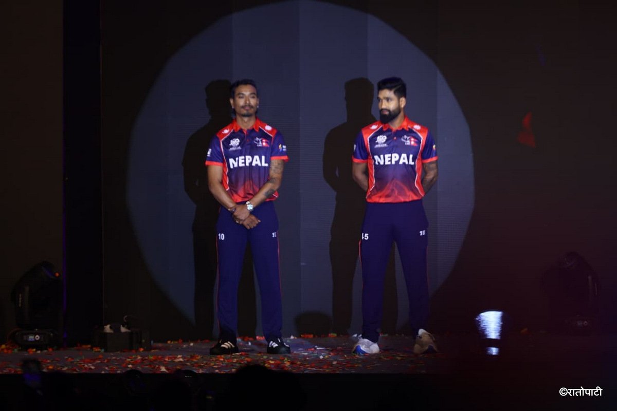 08-ICC Jersy and Trophy_NPL (8)