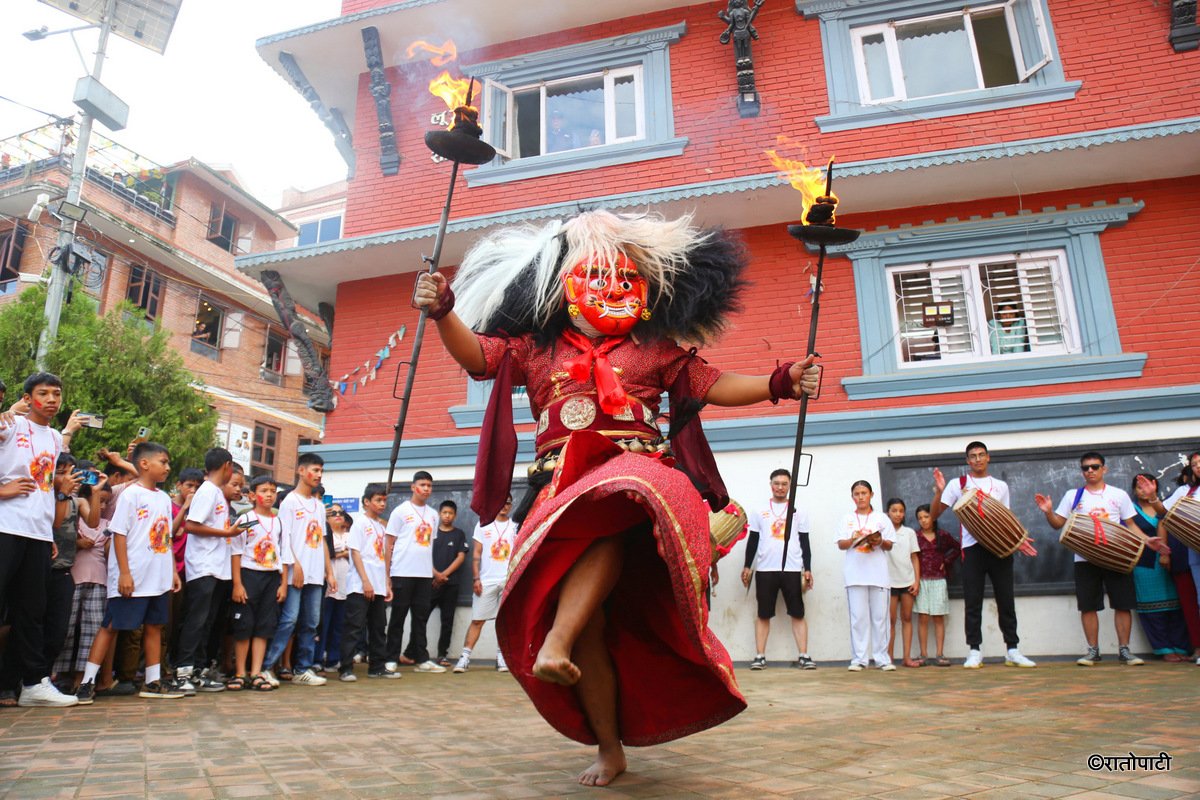 08-Lakhe (8)