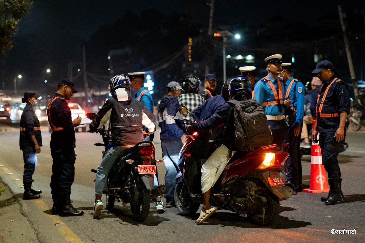 08-Traffic police checking_Nepal Photo Library1