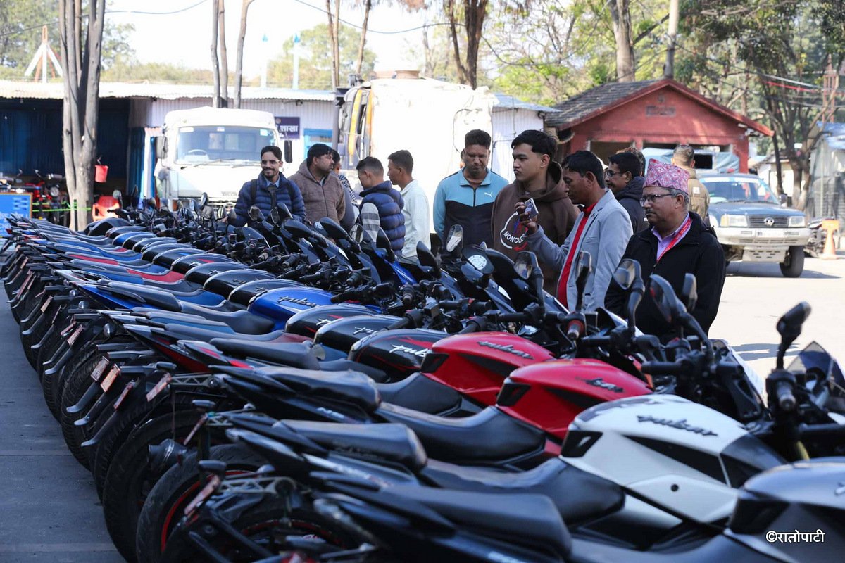 09-Bike handover _Traffic_ Nepal Photo Library10