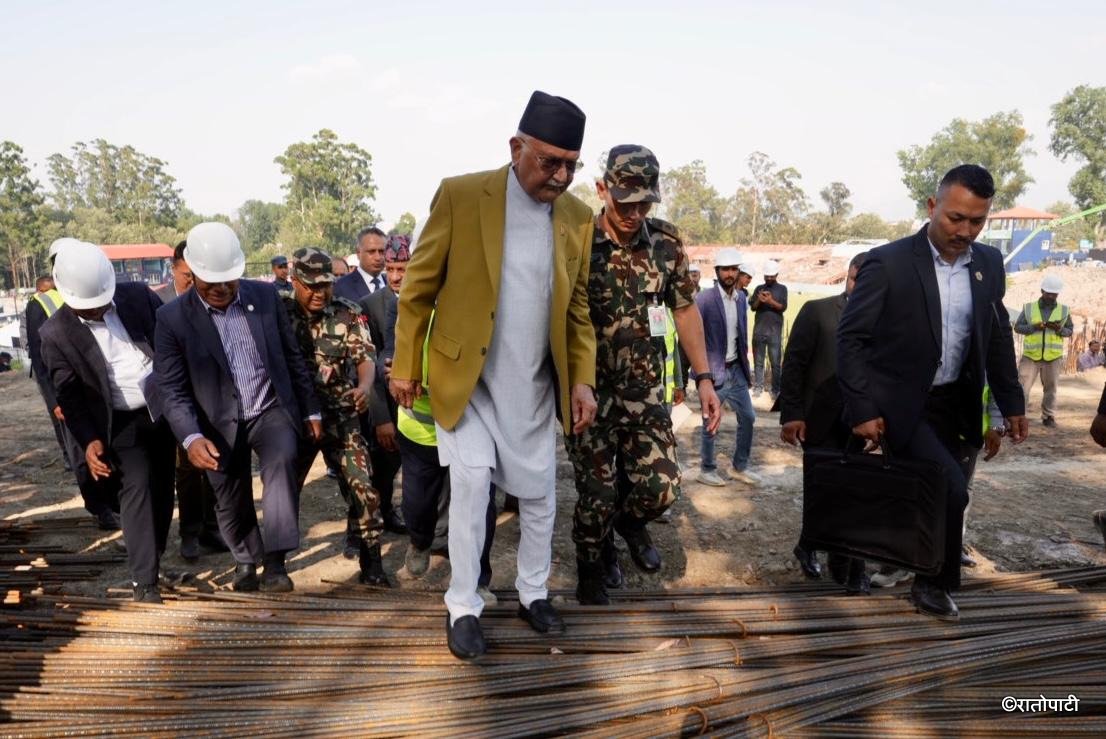 09-pm oli at TU ground (9)