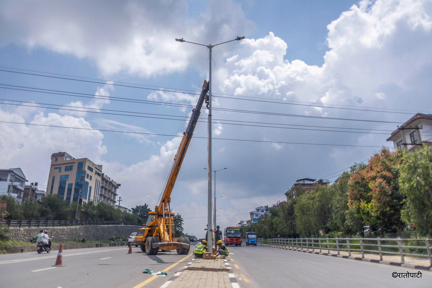09-Ring road_Street light_-2012