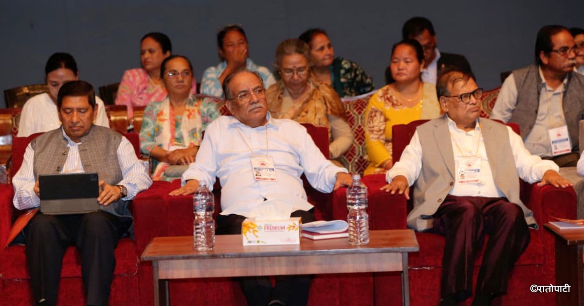   केन्द्रीय समिति बैठकमा प्रचण्डद्वारा केन्द्रीय समिति विघटनको प्रस्ताव पेस
