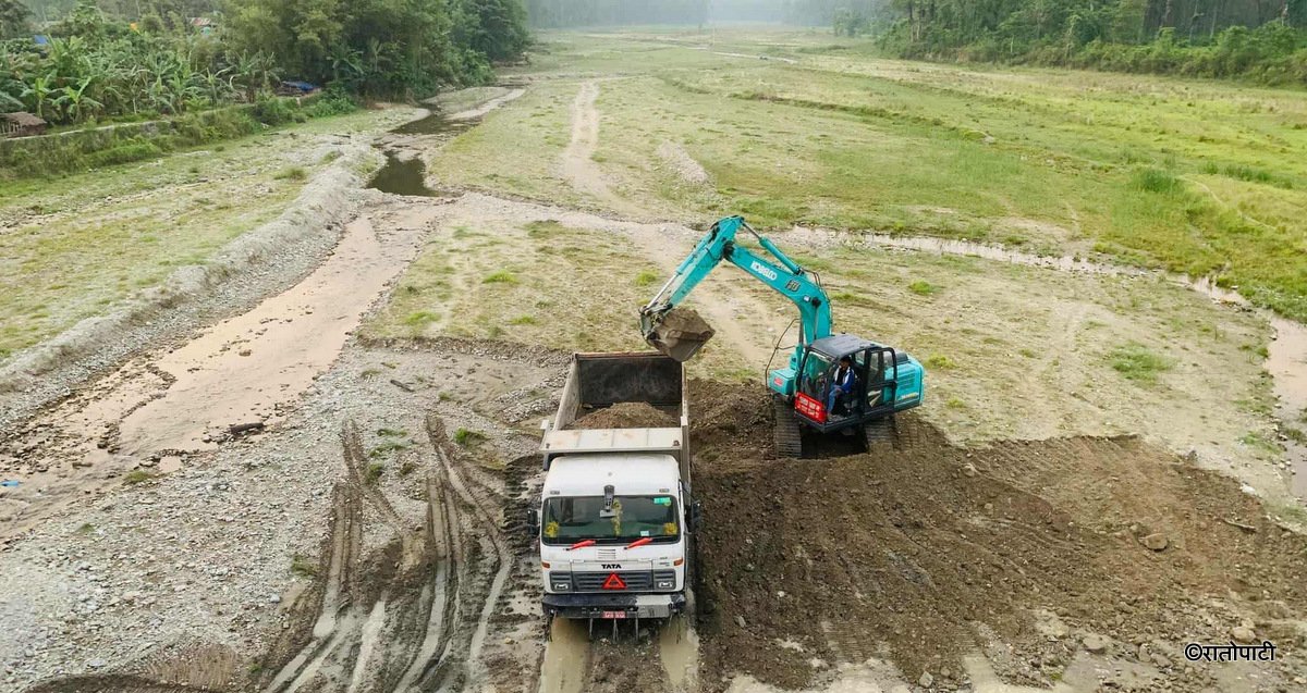मोरङको कानेपोखरीमा राजनीतिक संरक्षणमा व्यापक अवैध उत्खनन