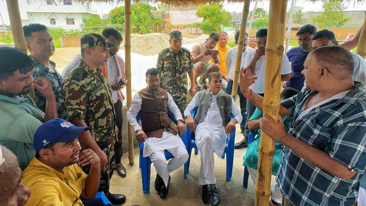   दुई मन्त्रीद्वारा खानेपानी अभाव भएका क्षेत्रको अनुगमन