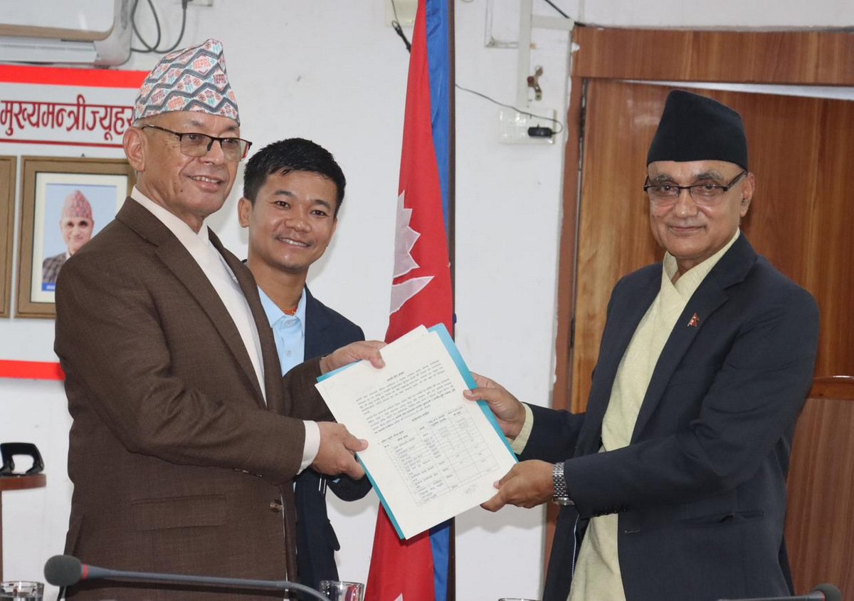कर्णालीमा नतिजामुखी कार्यका लागि मुख्यमन्त्री र मन्त्रीहरूबिच कार्यसम्पादन सम्झौता