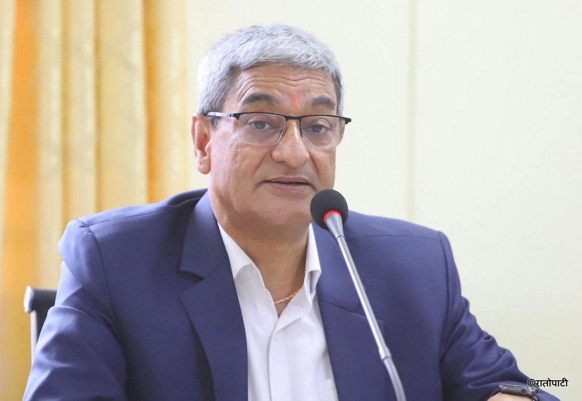 भिजिट भिसा प्रकरणबारे संसदमै जवाफ दिन्छु : गृहमन्त्री लेखक