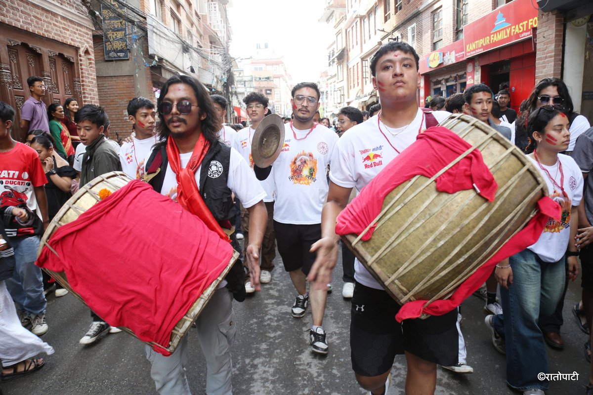 10-Lakhe (10)