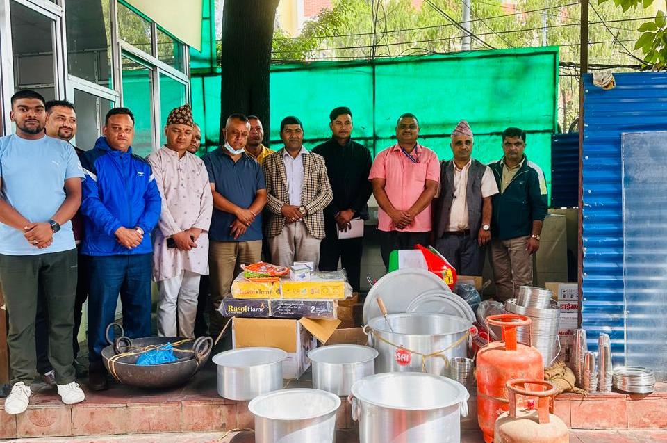   उपत्यका प्रहरी कार्यलयलाई लुम्बिनी तन्दुरी व्यवसायी संघको सहयोग
