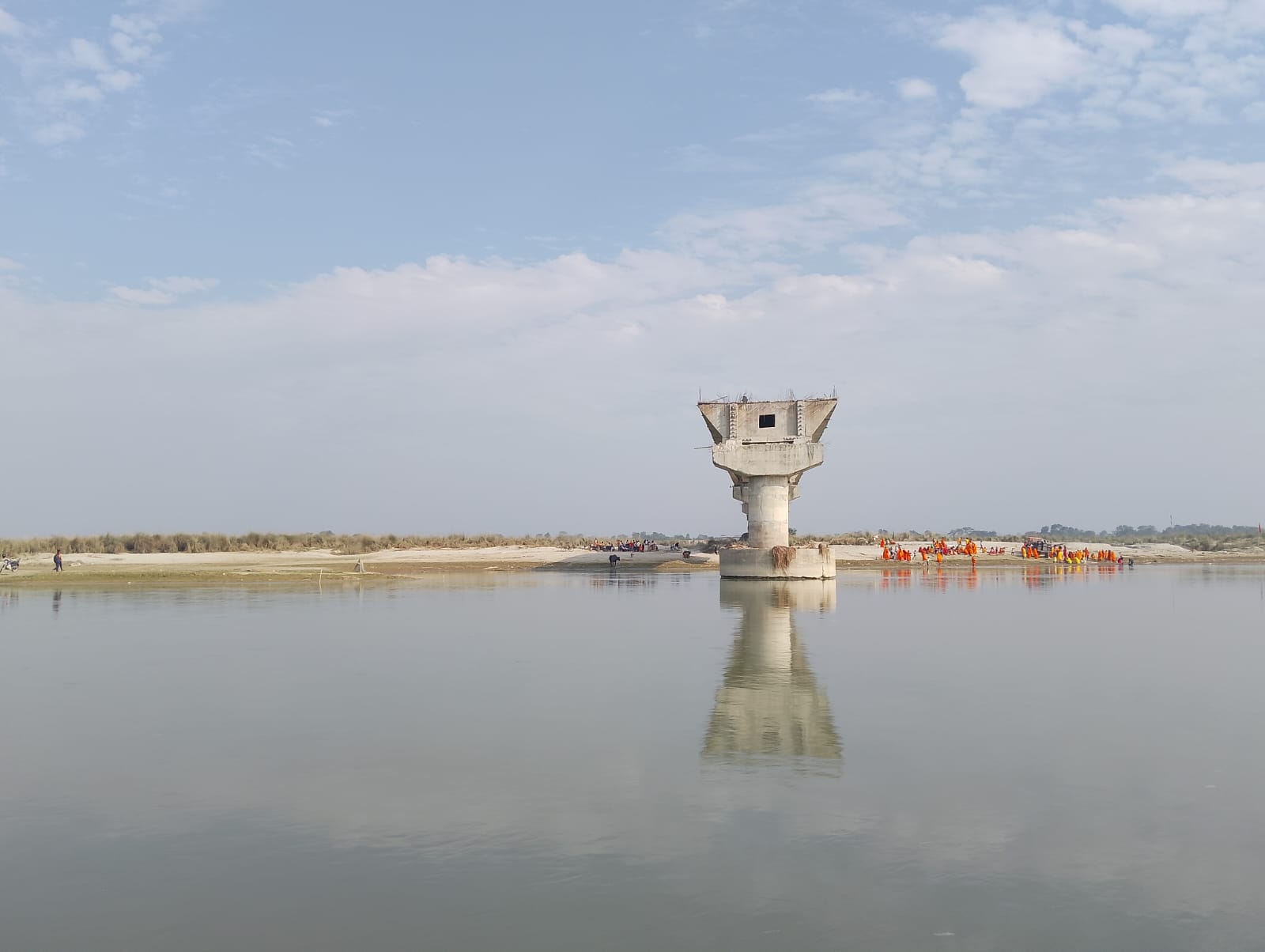 Locals Forced to Risk Dangerous Crossings as Key Sarlahi-Rautahat Bridge Project Stalls