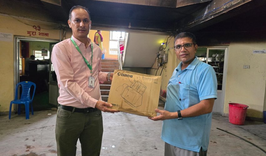   आन्दोलनको चपेटामा परेको कैलाली प्रशासनलाई सहयोग जुट्दै, सेवा सुचारु