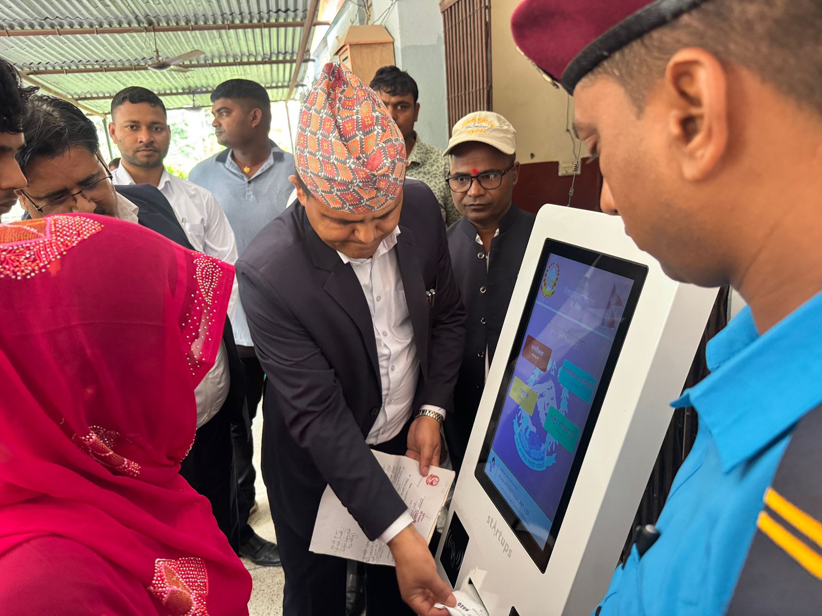 जिल्ला प्रशासन कार्यालय रौतहटमा टाइमकार्ड टोकन सिस्टम लागू