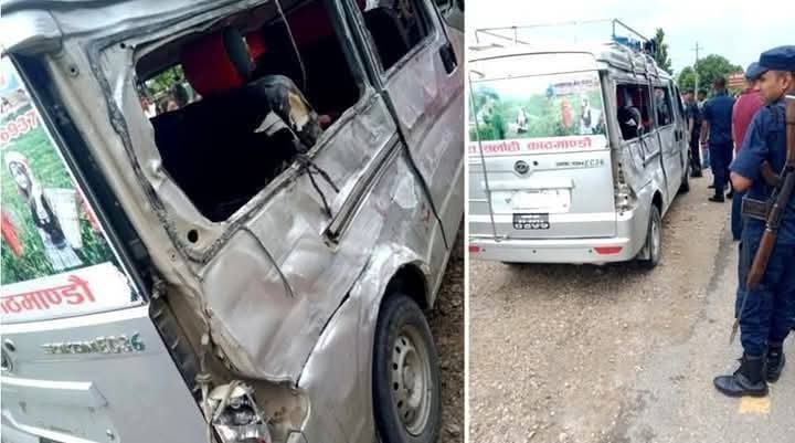 रौतहटमा ट्रक र इभी गाडी ठोक्किँदा २ जनाको मृत्यु, २ घाइते