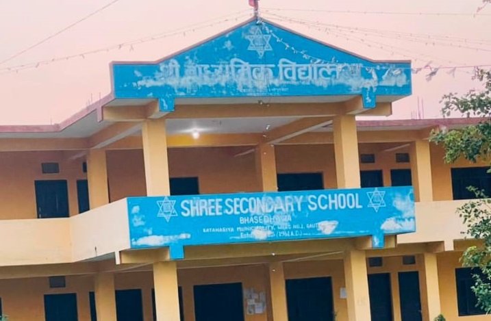 विद्यालयको कम्प्युटर चोरेको आरोपमा ३ युवक पक्राउ