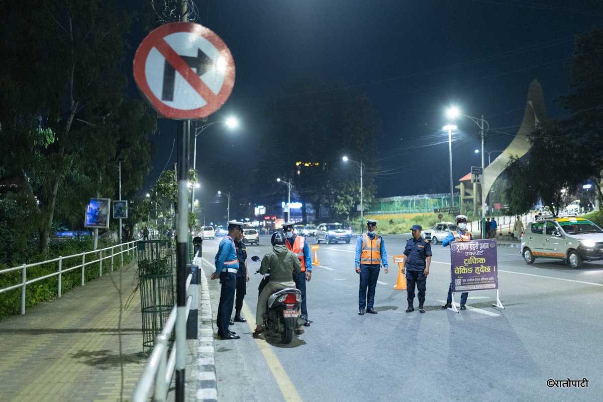 11-Traffic police checking_Nepal Photo Library11