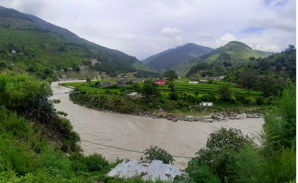 सेतीमा ट्याक्टर खस्दा दुईजना बेपत्ता, तीन घाइते