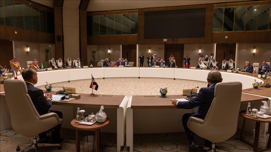 Arab and Islamic Nations Urge Iran to Cease Attacks and Respect International Law
