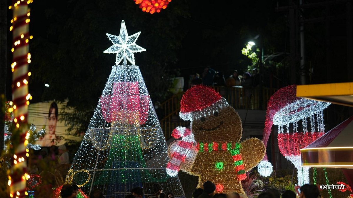 12-Christmans Eve_Nepal Photo Library (5)