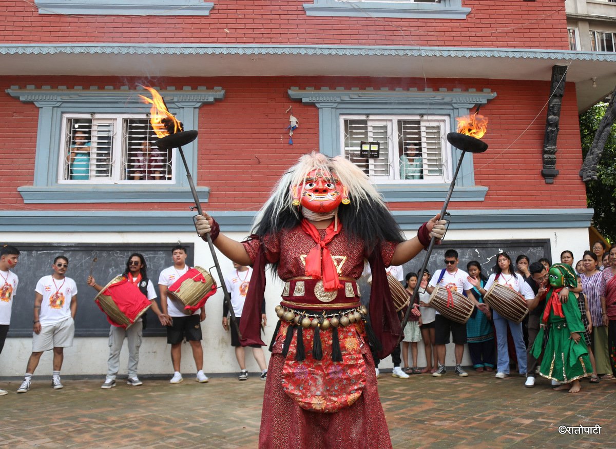 12-Lakhe (12)